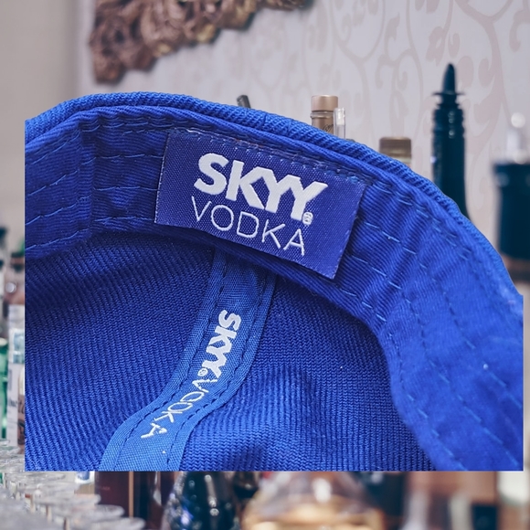 Skyy Vodka Baseball Snapback Hat Cap Flat Bill Blue & White Embroidered Flag - Picture 9 of 9
